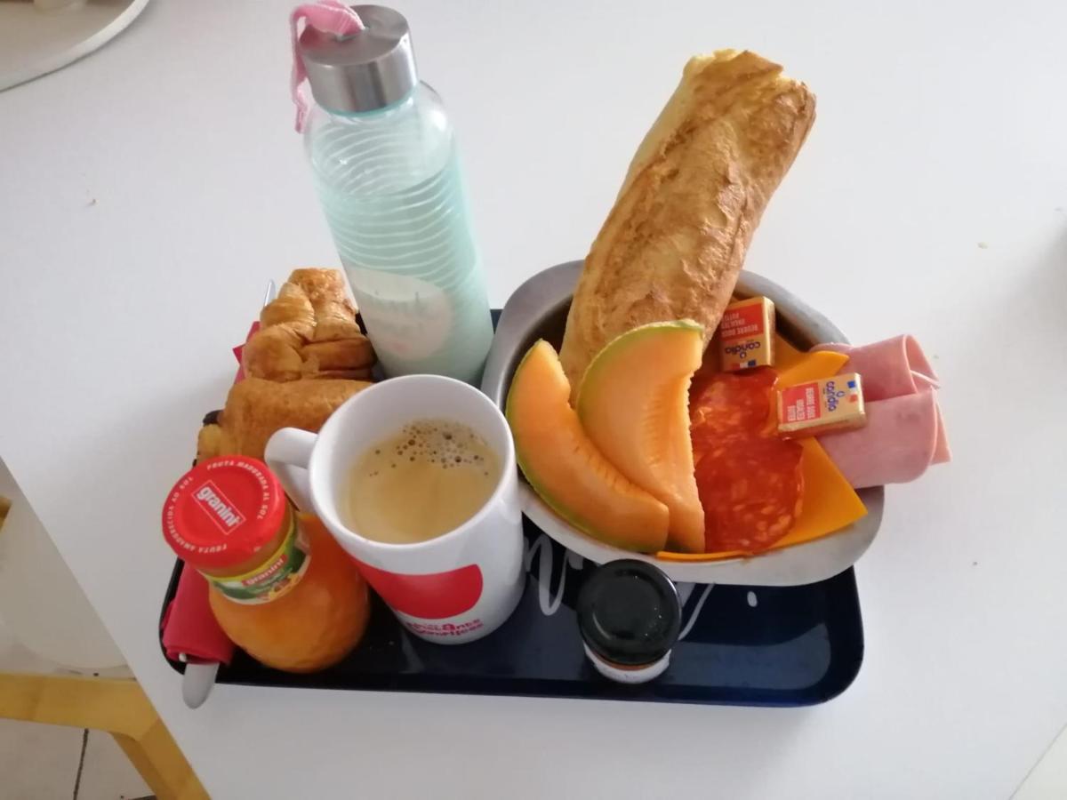 Au Repos Du Verger Couvrelles ภายนอก รูปภาพ